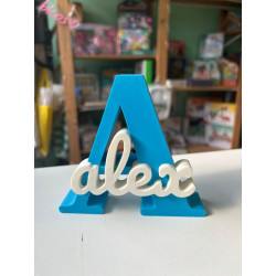 Inicial y nombre en 3D