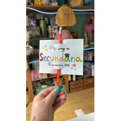 Detalle: lápiz me voy a...